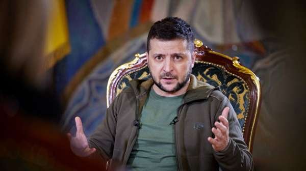 Фарс или безысходность. Почему Зеленский предложил Путину обсудить Крым, Донбасс и русский язык