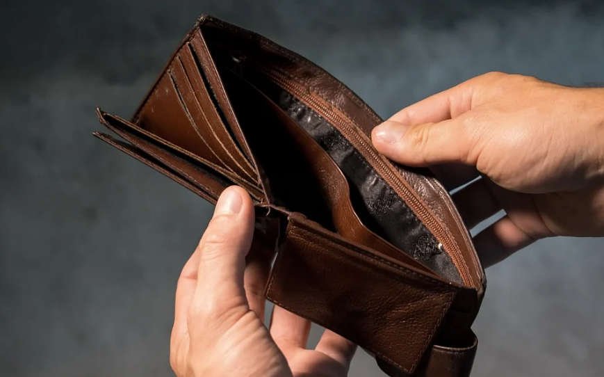 Антироссийские санкции и последствия энергокризиса опустошают кошельки европейцев