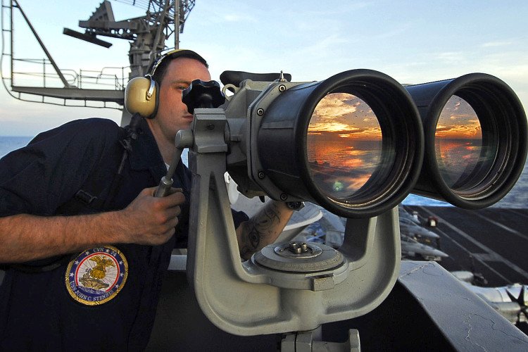 Запад накачивает нацистов не только оружием и деньгами