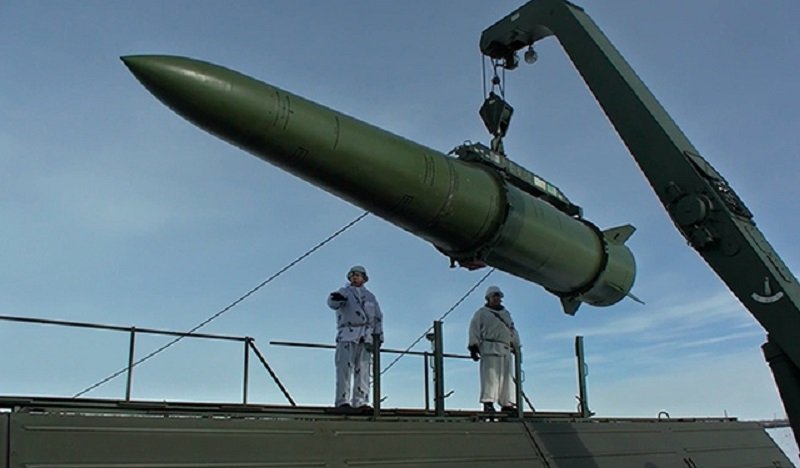 Российские военные уничтожили склад с боеприпасами в Киевской области