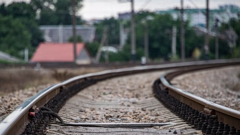 В Белгородской области начался пожар на объекте Минобороны, в Курской области после диверсии обрушен мост