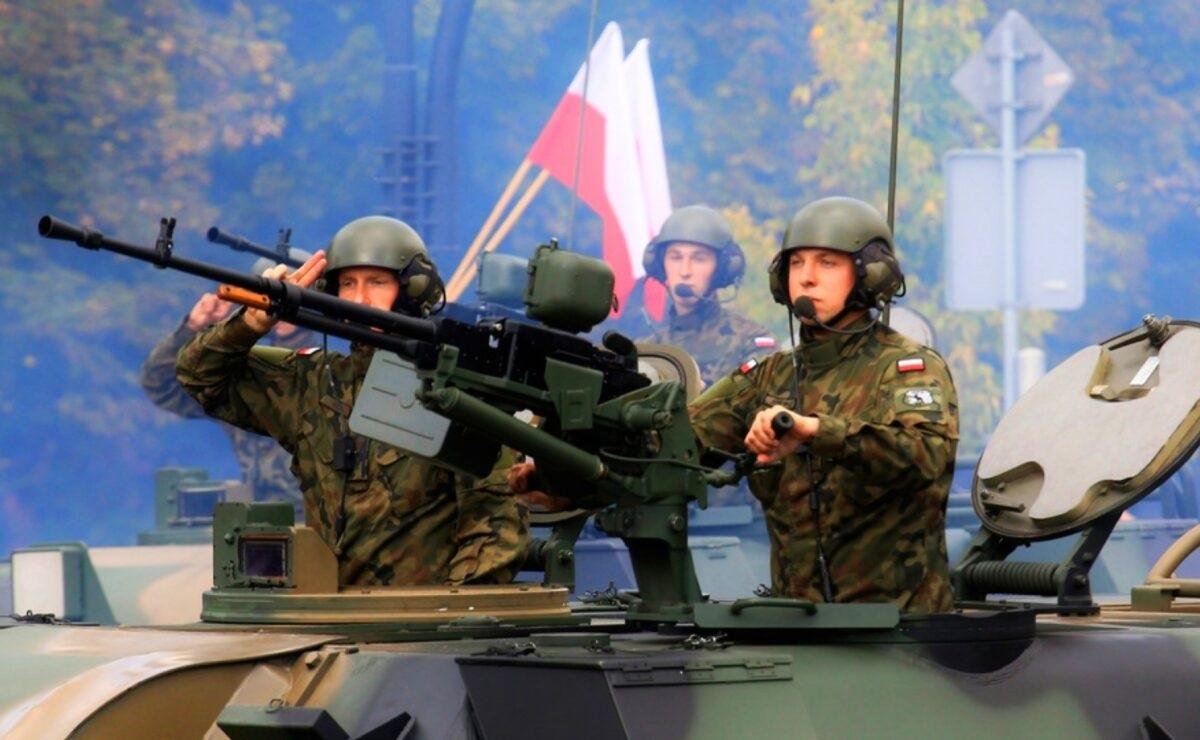 Военный эксперт раскрыл хитрый план Польши по Украине в "стиле Гая Ричи"