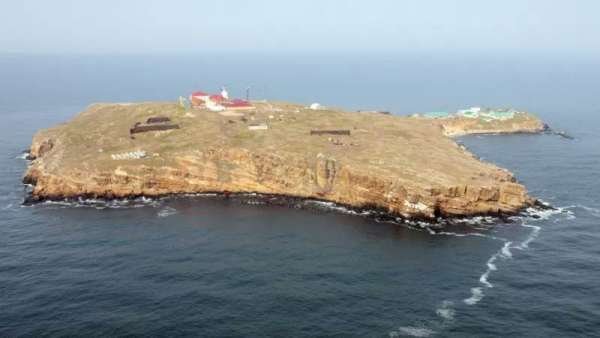 Битва за остров Змеиный: что там произошло на самом деле