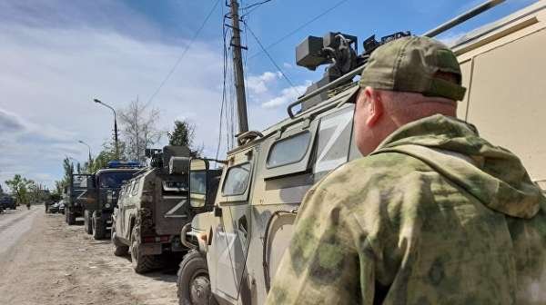 «Встретил с оружием - убей. Встретил с поднятыми руками - бери в плен». Что военные рассказывают об «азовцах»