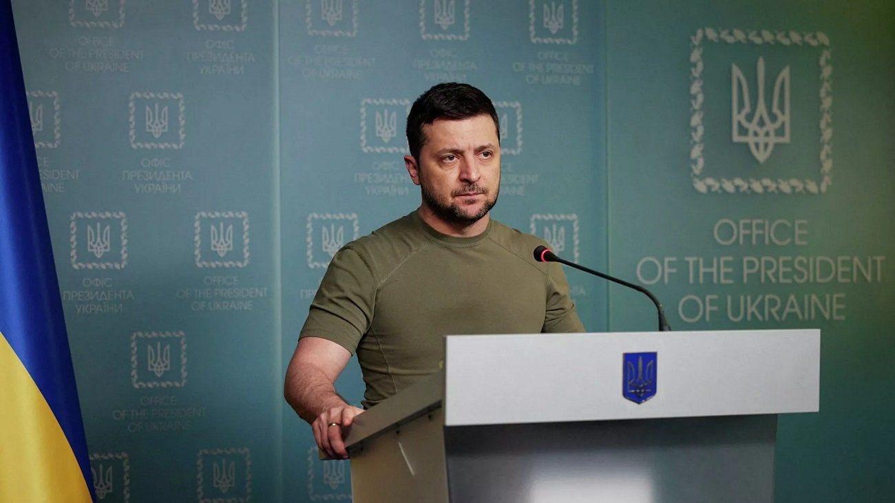 Зеленский предложил расширить права поляков на Украине. Что не так с законом?