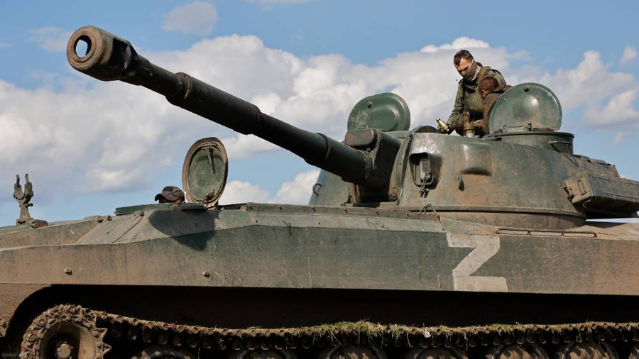 Почему армия РФ не спешит со штурмом Авдеевки, обстреливающей Донецк