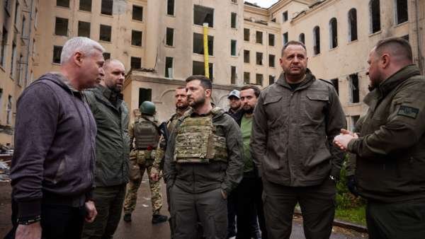 Смерть Зеленского или побег в США: Два пути президента Украины