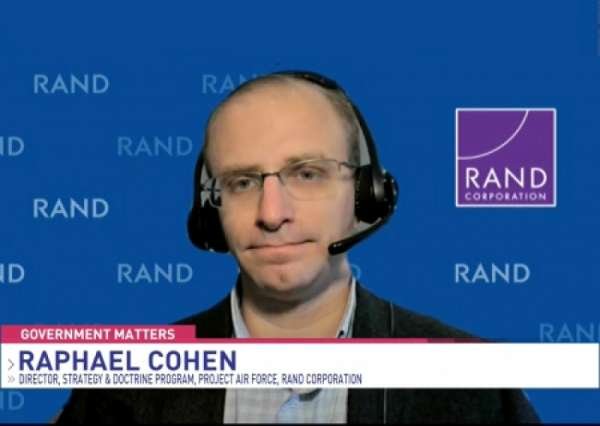 «Не дразнить медведя» или «застрелить его»: какая концепция берёт верх в США?