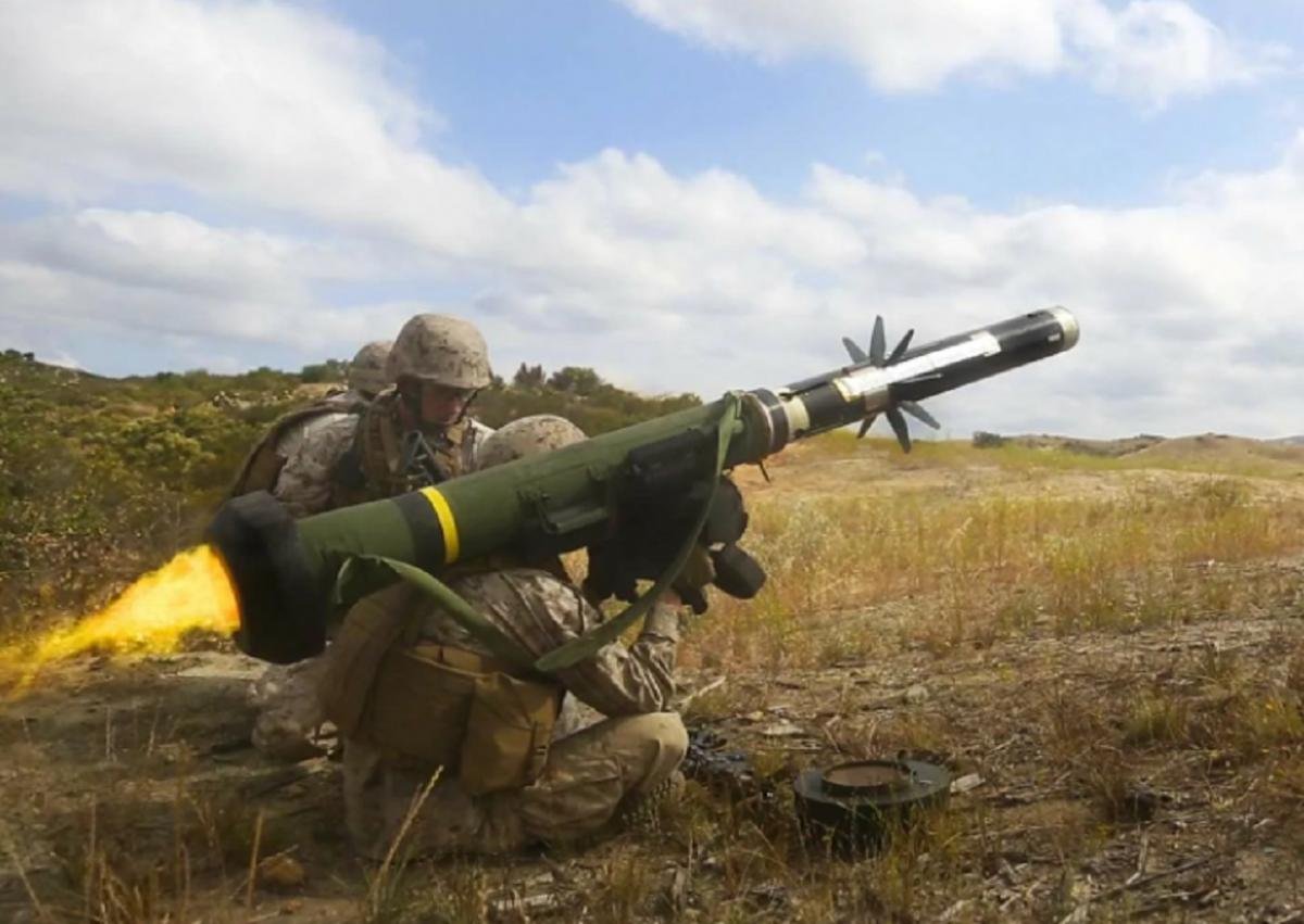 Кнутов рассказал, как российские танки издеваются над ВСУ с «Джавелинами»