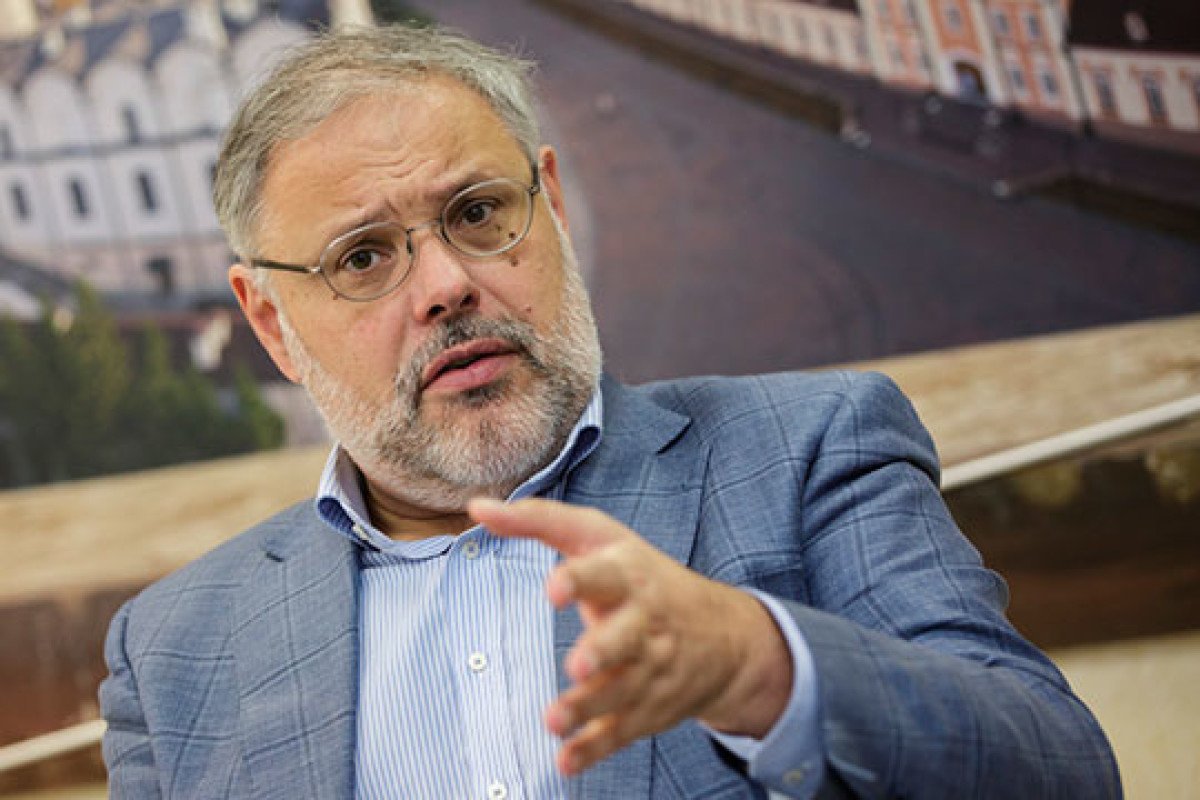 «РФ долго ждала»: Хазин озвучил первый «настоящий» ответ России на санкции ЕС и условия его отмены