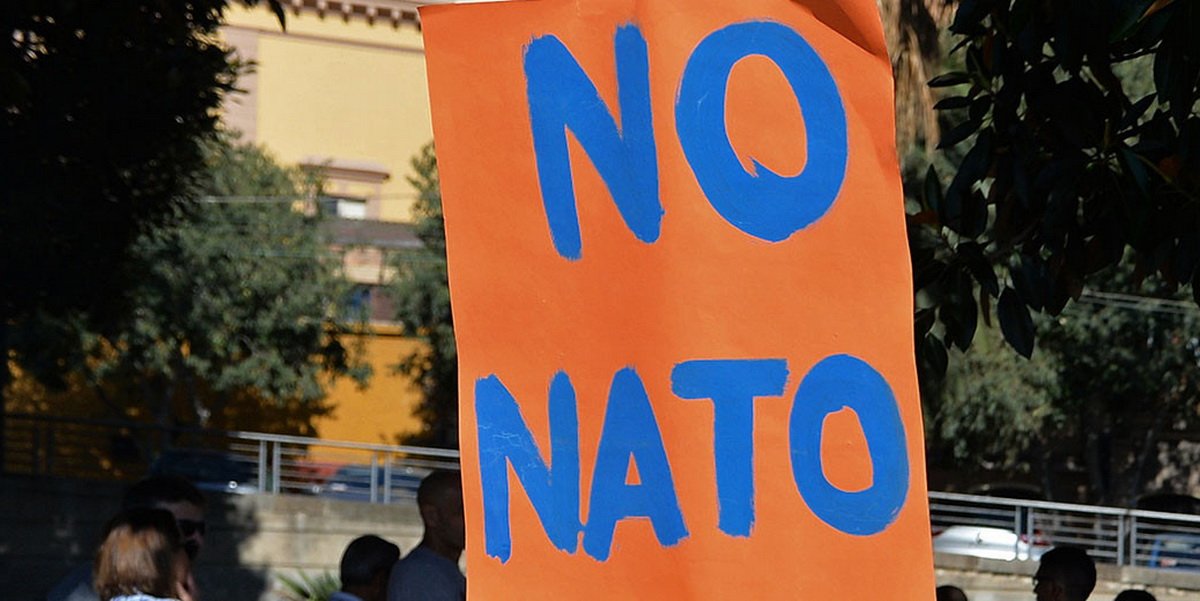 Экс-чиновник НАТО: На хрен такой Альянс нужен Украине?!