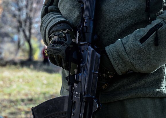 Боевик банды «Кракен», пытавшей русских военных, взят в плен бойцами ЛНР на Харьковщине