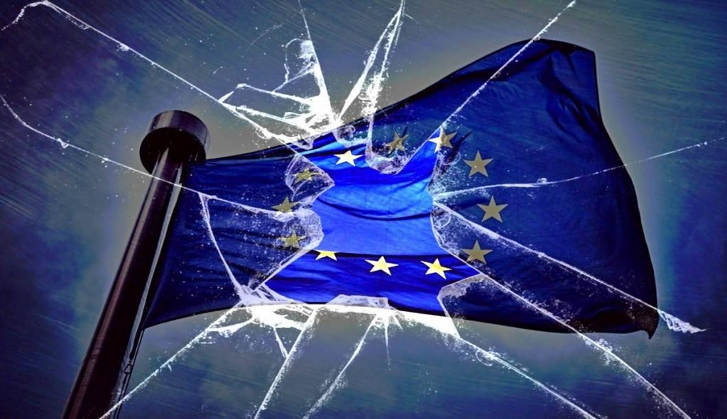 Сюрприз для Макрона и Шольца: Польша готова пресечь разворот Европы к России