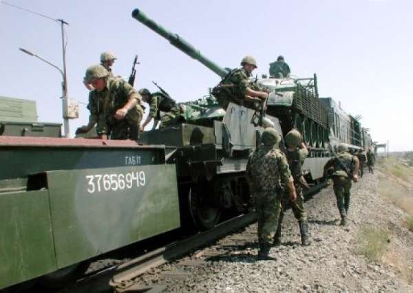 В 80 км Харькова работает бронепоезд ВС РФ «Волга»