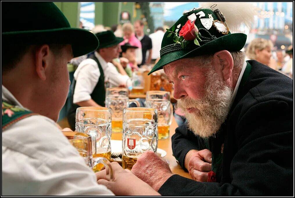 «Немцы в пивных обсуждают, когда победят русские» – писатель из Германии