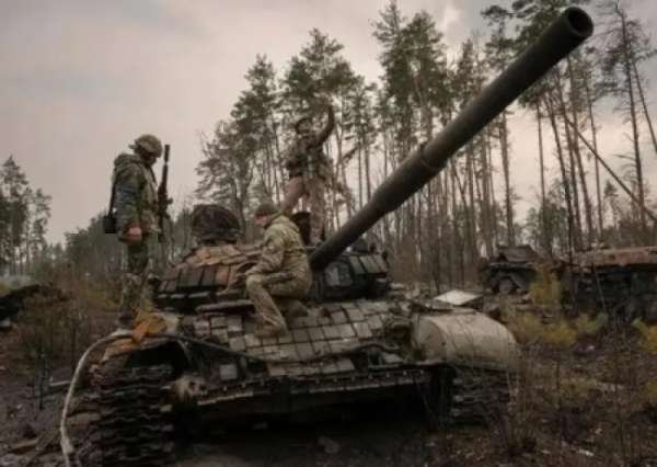 Зеленский приказал Залужному перебросить резервы с южного и харьковского направления на Лисичанск