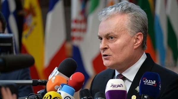 Президент Литвы выступил против компромисса с РФ по транзиту в Калининград