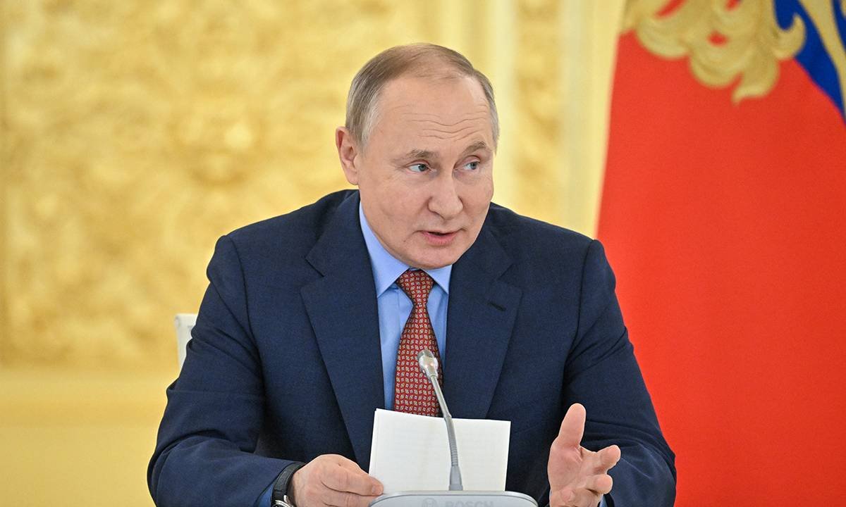 Путин: У России много единомышленников, но некоторые боятся поднять головы и сказать об этом вслух