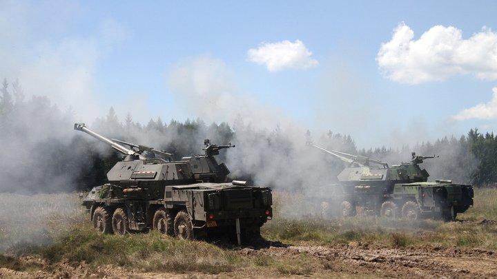 Обломки разлетелись на сотни метров: Русские показали уничтожение хвалёной артиллерии НАТО