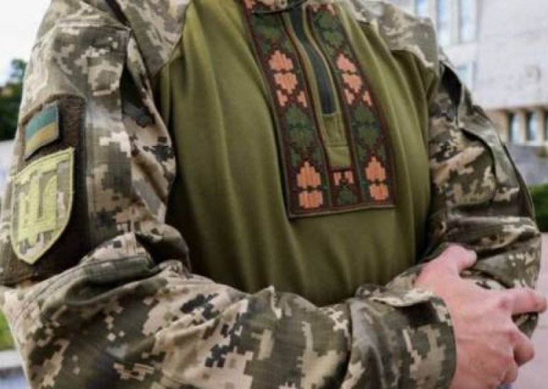 Сто шагов назад: «мудрая» военная тактика украинцев, которой не владеют «совки»