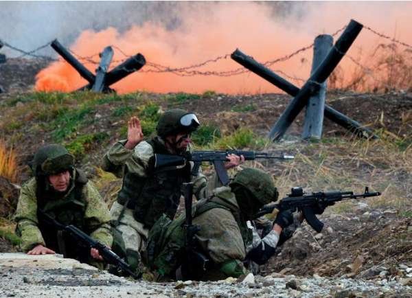 Наступление "миллионной армии" ВСУ из кабинетов и окопов видится по-разному