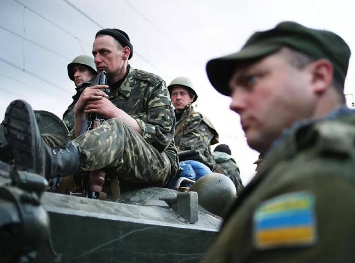 РВ: Украинский гарнизон в Северске психологически сломлен