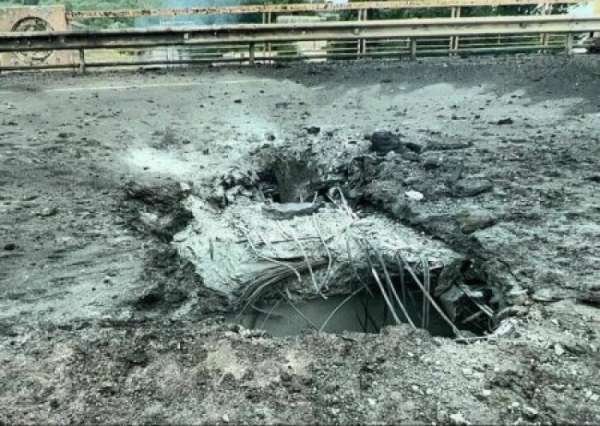 ВСУ пытаются разрушить мост через Днепр в Херсоне. А почему ВС РФ не наносят удары по мостам на Украине?