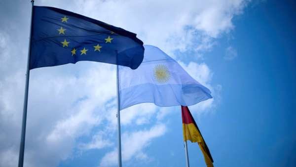 Европа посыпалась. Апокалипсис запущен - России остаётся наблюдать