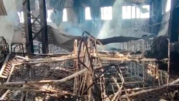 Киев начал зачистку "Азова"*: Что известно об ударе по баракам с пленными