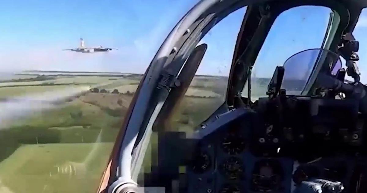 Военкоры «Русской весны» показали эффектные кадры уничтожения боевиков ВСУ с воздуха