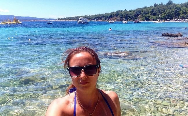 Женский актив «Азова» требует отставки главы Красного Креста