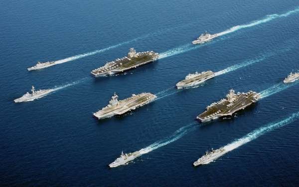 Запад ходит по краю