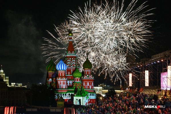 Салют в Москве и харьковское наступление