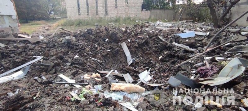 Артемовские реалии. ВСУ превращают город в кучи щебня, грабят и танцуют на костях