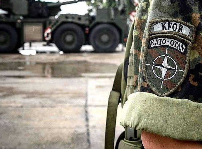 НАТО усиливает свои войска в Косово