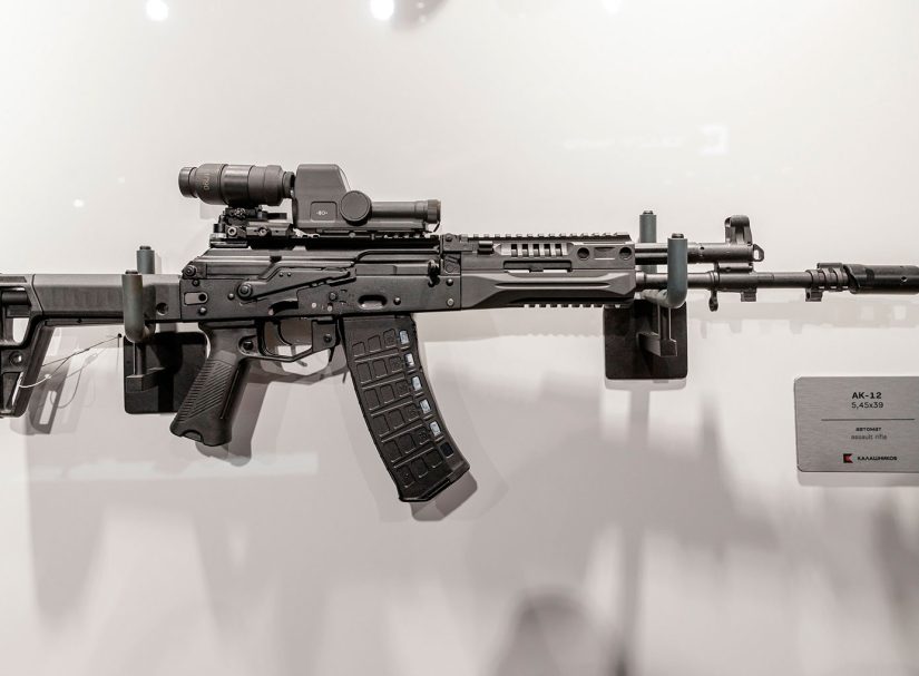 Автомат АК-12 доработали после применения в боях на Украине