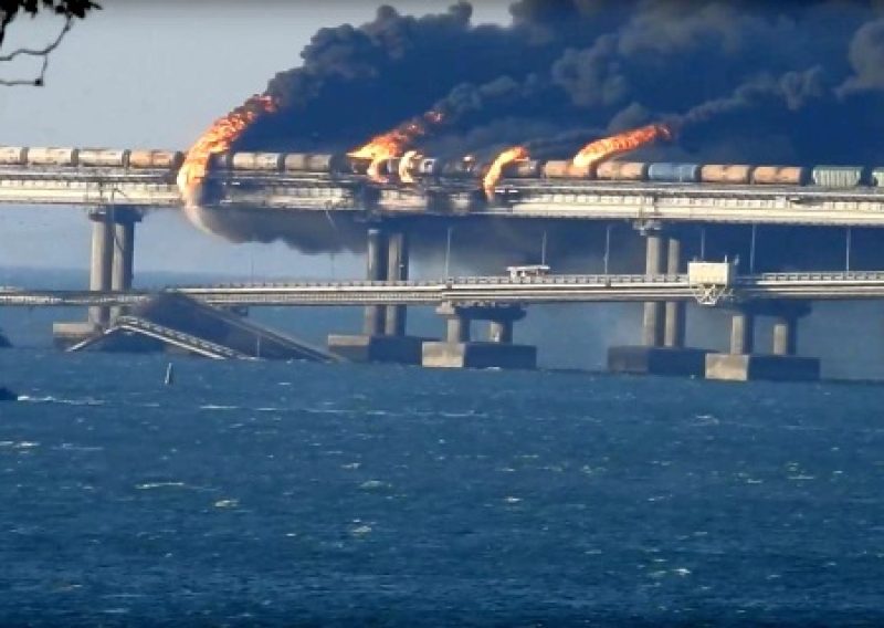 Взрыв на Крымском мосту: почему это стало возможным, и куда движется война на Украине?