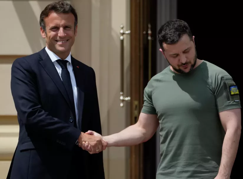 Урегулирование на Украине возможно лишь на условиях Киева, заявил Макрон