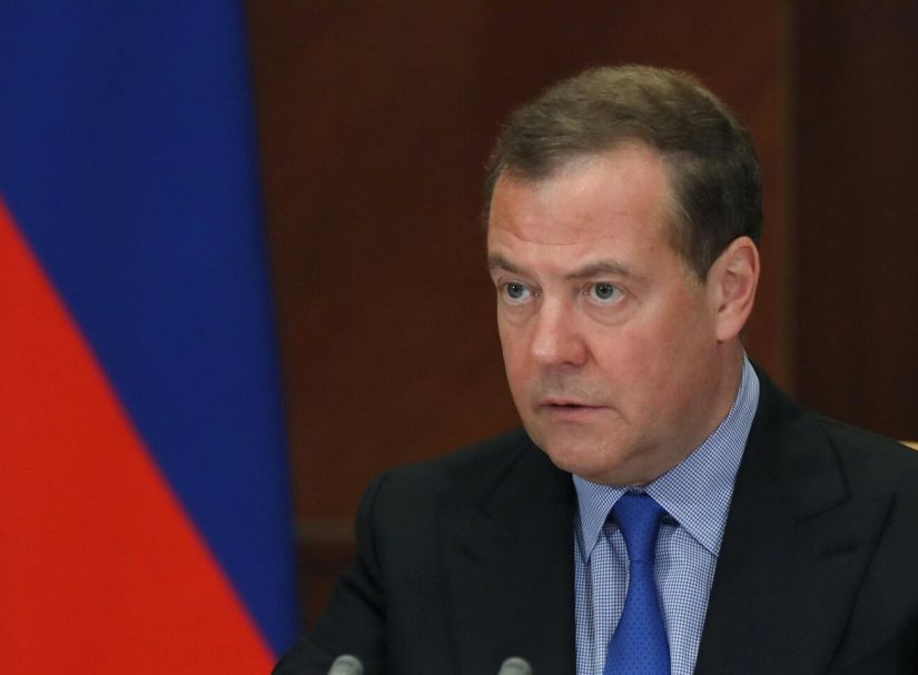 Медведев пригласил Маска в Москву на День Победы