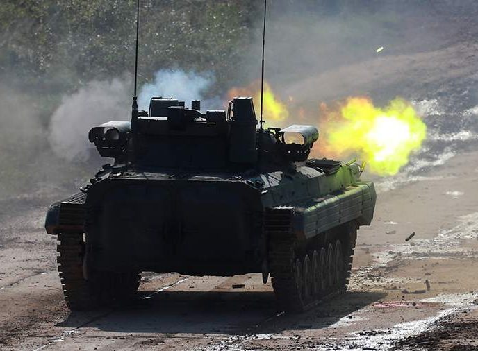 Экипаж российской БМП до последнего снаряда отражал атаки ВСУ