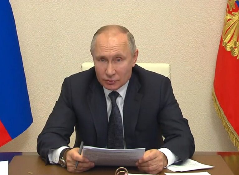 Путин ввел военное положение в четырех регионах