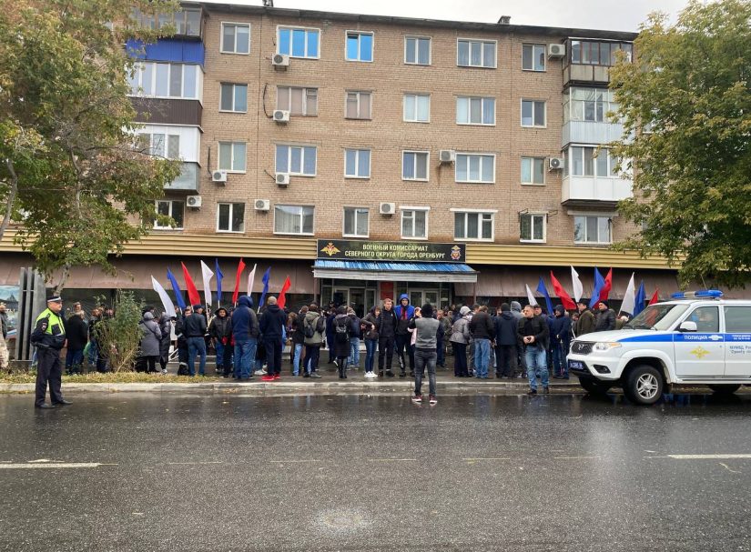 В Госдуму внесли законопроект, исключающий не служивших в армии из частичной мобилизации