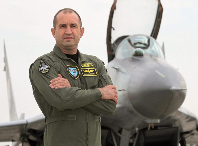 Военная истерия на Балканах. Болгарские БТГ отправят воевать с Россией?