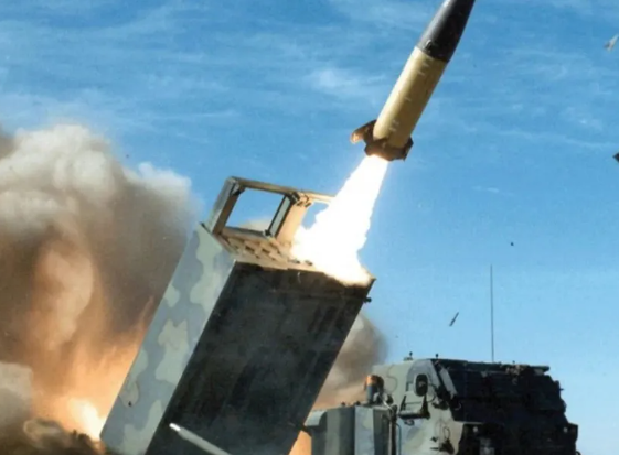 США выражают готовность помогать Украине «сколько надо», но что-то упорно идёт не так