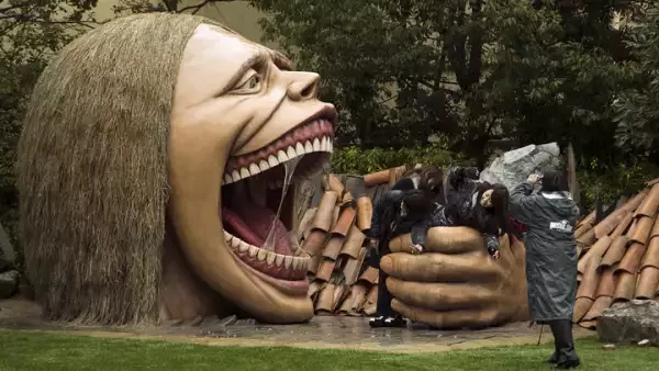 Давить на тормоза поздно. Во главе мирового правительства стоит монстр