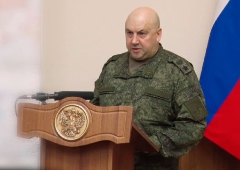 Пригожин и Кадыров поддержали решение Суровикина по Херсону