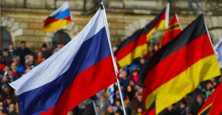 Авантюра Меркель: Германия готовила амбициозный план возвращения Украины в сферу влияния РФ