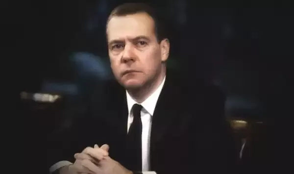 Америка неизбежно бросит своих «сукиных сынов» на Украине — Медведев