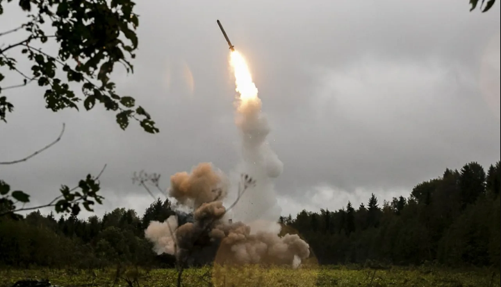 Минобороны РФ показало удар из ОТРК «Искандер-М» по командному пункту украинской армии