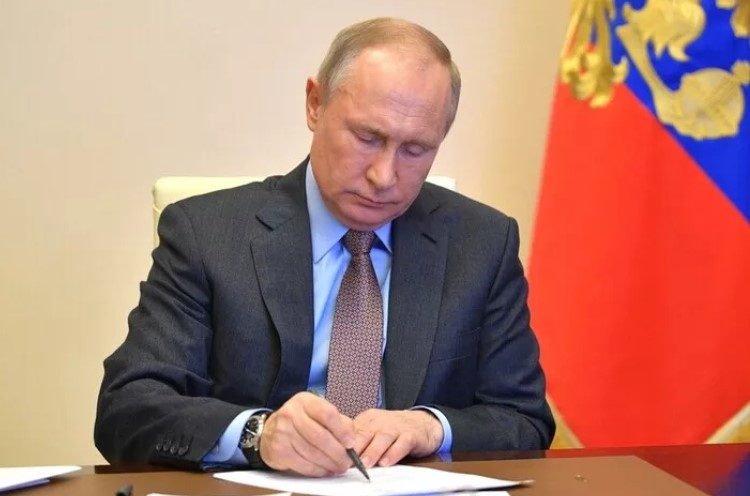 Путин выгнал из СПЧ либералов и включил патриотов